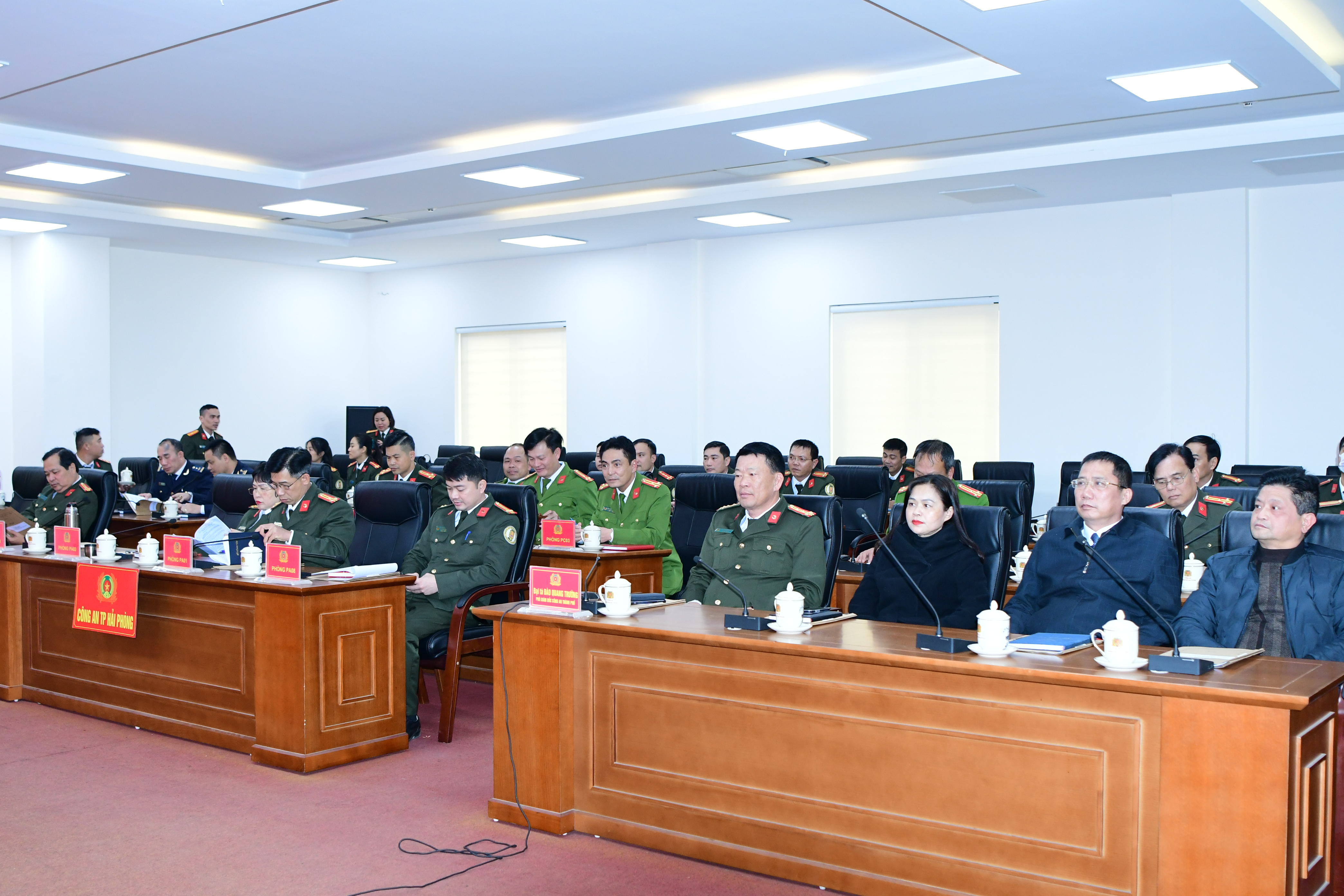 Phổ biến, quán triệt Nghị định về quản lý, bảo đảm an ninh, trật tự tại cửa khẩu đường hàng không